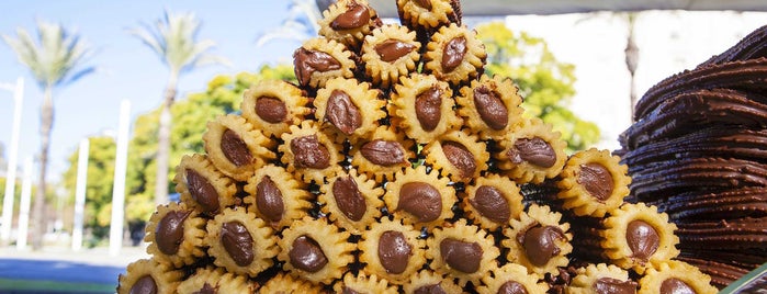 Chocolatería San Ginés is one of 9 Sweets and Treats to Eat in Europe.