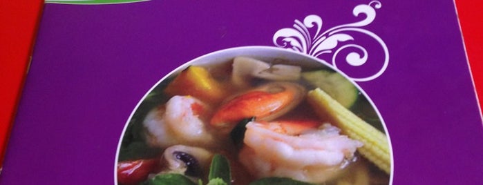 Thai Smile Restaurant is one of ascalixさんのお気に入りスポット.
