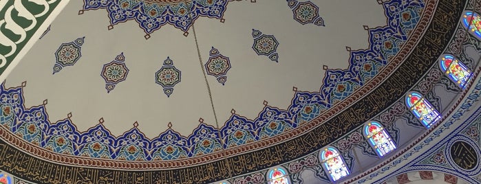 Sütçüler Aşağı Mahalle Camii is one of İzmir | Spirituel Merkezler.