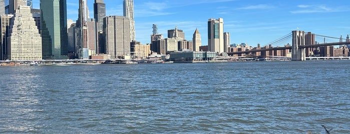 Brooklyn Bridge Park - Pier 3 is one of NYC photospots.