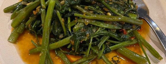 Dian Xiao Er 店小二 is one of Kimmie 님이 저장한 장소.