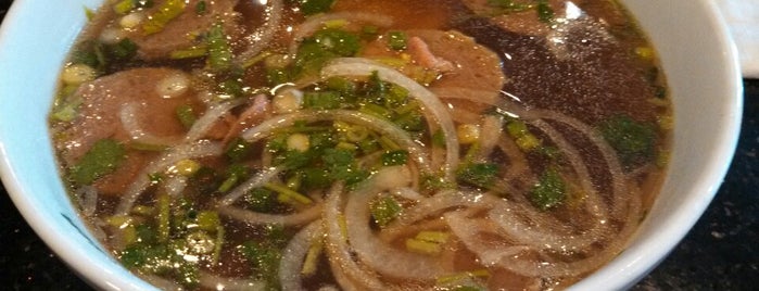 Pho Number One is one of Lugares favoritos de Steve.