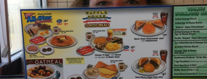 Waffle House is one of สถานที่ที่ Amanda ถูกใจ.