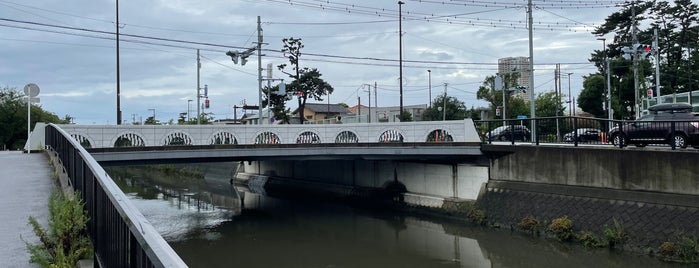 八方橋 is one of 渡った橋（東日本）.