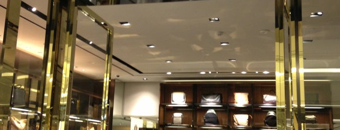 Gucci is one of Shopping JK Iguatemi.