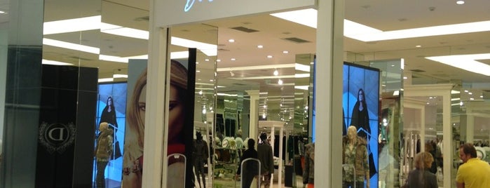 Daslu is one of Shopping JK Iguatemi.