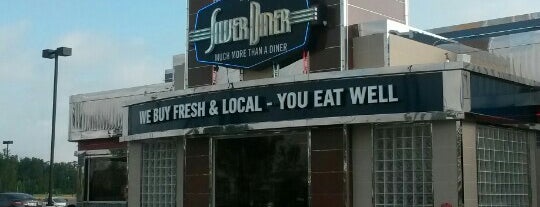 Silver Diner is one of สถานที่ที่ Dayana ถูกใจ.