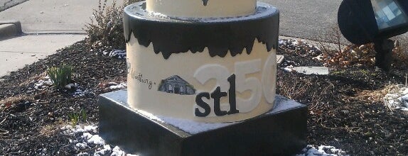 Monroe County Courthouse is one of #STL250 Cakes (Outer Ring).