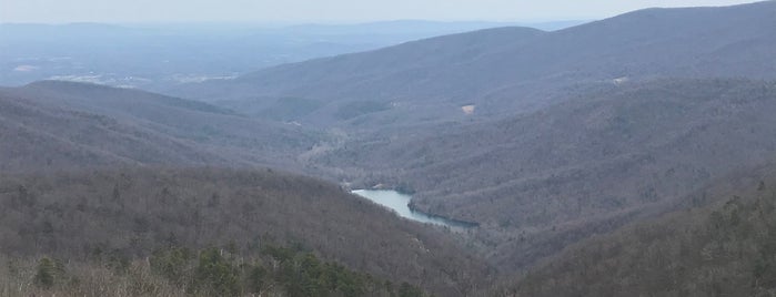 Moormans River Overlook is one of Barbara’s Liked Places.