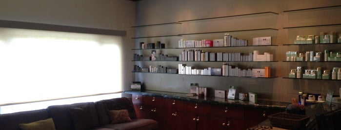 Vida Spa is one of Lugares favoritos de Shari.