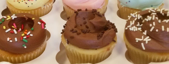 Magnolia Bakery is one of The 15 Best Places for Cupcakes in the Upper East Side, New York.