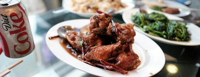 San Tung Chinese Restaurant 山東小館 is one of Siong's SF.