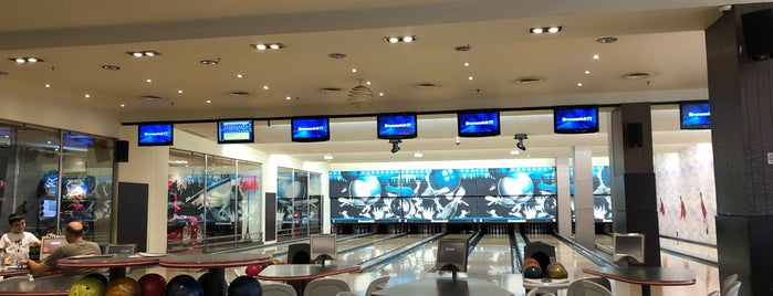Village Bowling is one of The Mall.
