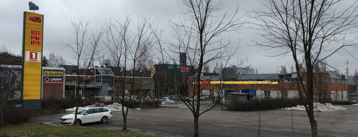 Porttipuiston liikekeskus is one of Outlet stores in Helsinki.