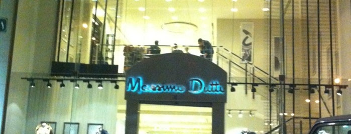 Massimo Dutti is one of Laila 님이 저장한 장소.