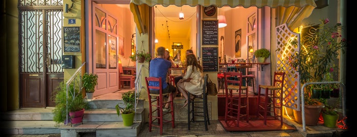 Κιμωλία Art Cafe is one of Athens.