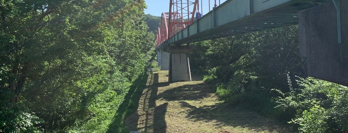 多摩川横断水道橋 (拝島水道橋) is one of 多摩川.