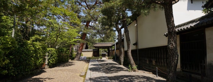 Daisen-in is one of 京都市の重要文化財（建造物）.