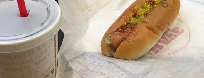 BURGER KING 越谷ツインシティ店 is one of jun200さんのお気に入りスポット.