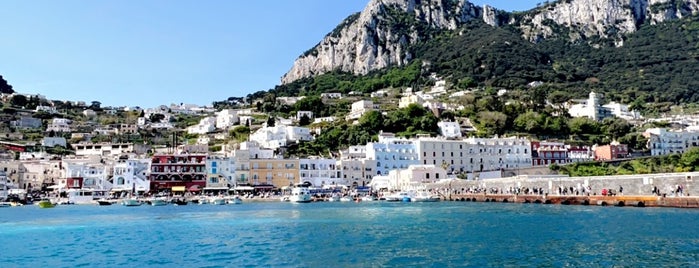 Isola di Capri is one of My vacation @ IT.