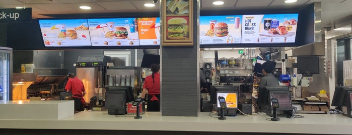McDonald's is one of Febrina : понравившиеся места.