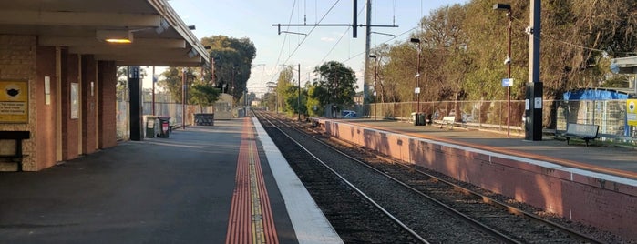 Hampton Station is one of Melbourne Train Network.