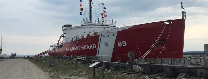 USCG Icebreaker Mackinaw WAGB-83 is one of Jim'in Beğendiği Mekanlar.