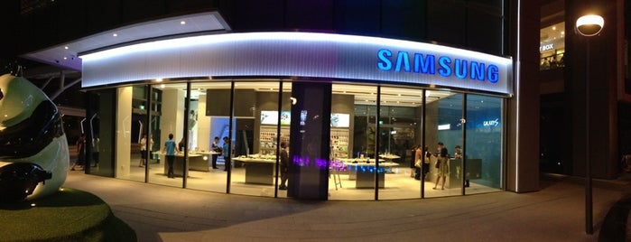 Samsung Concept Store is one of Singapore.