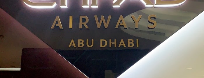 Etihad business class terminal 1, abu dhabi airport is one of Rawan 님이 좋아한 장소.