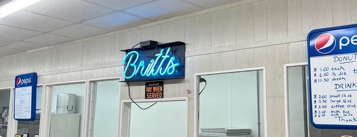 Britt's Donut Shop is one of Posti che sono piaciuti a Mark.