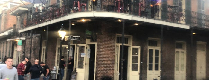 Bourbon Street is one of Tempat yang Disukai Mark.