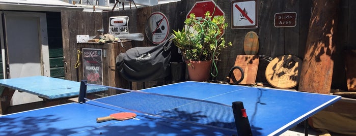 Tee Off Bar is one of The 16 Coolest Outdoor And Patio Bars In SF.