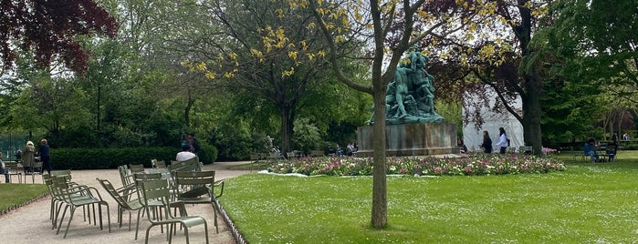 Jardin de la Roseraie is one of paris 2023.