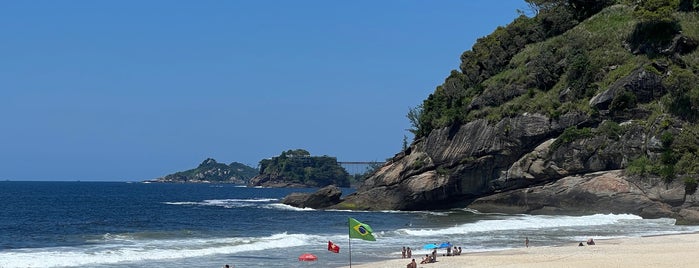 Praia do Pepino is one of posto itanhanga.