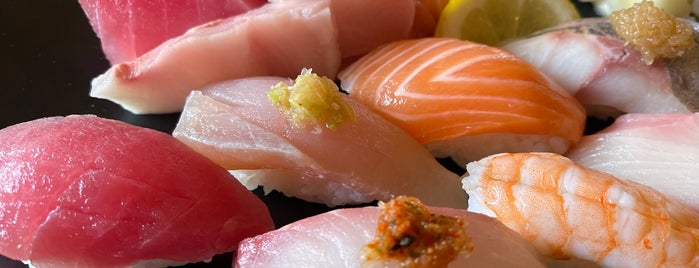 Izmi Sushi Bar is one of To-Do in Santa Fe.