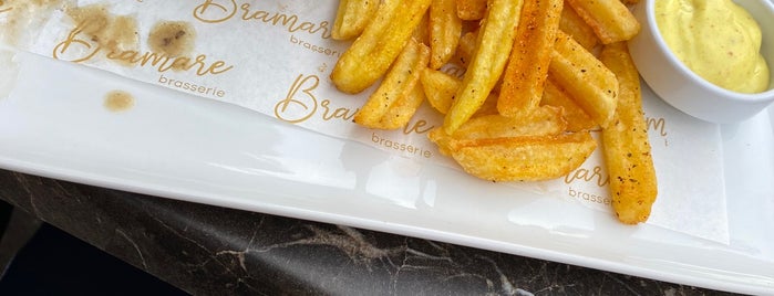 Bramare Burger is one of İzmir Yemek.