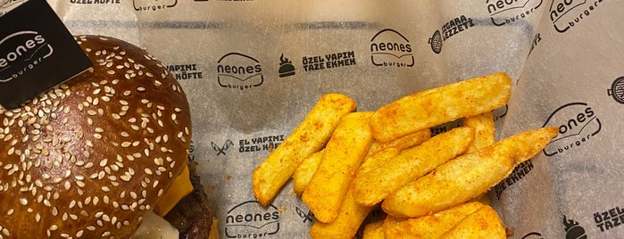 Neones Burger is one of Karşıyaka yemek.