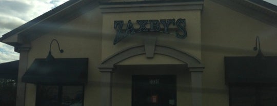 Zaxby's Chicken Fingers & Buffalo Wings is one of Posti che sono piaciuti a Jennifer.