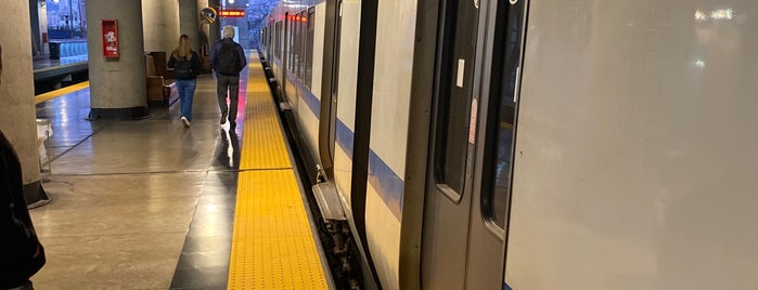 Metro Valparaíso - Estación Puerto is one of Valpo ,Viña Y Concon.