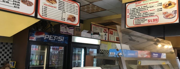 Madina Gyro & Pizza is one of Places to try NY/NJ.