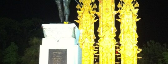 King Mengrai Monument is one of Holy Places in Thailand that I've checked in!!.