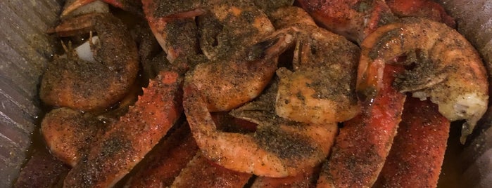 Karen’s Tasty Crabs is one of Must Experience.