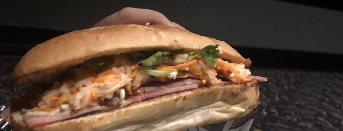 Bánh Mì Kitchen is one of Posti che sono piaciuti a Shank.