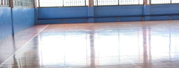 M. Nova Realty, Basketball Court is one of Locais curtidos por Shank.