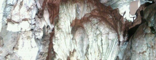 Yagodina Cave is one of 100 национални туристически обекта.