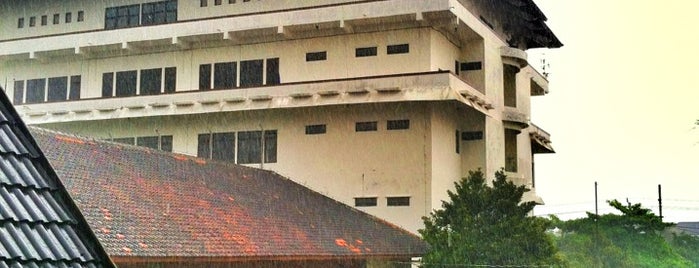 Kampus Teknik Geologi STTNas is one of College Yogyakarta.