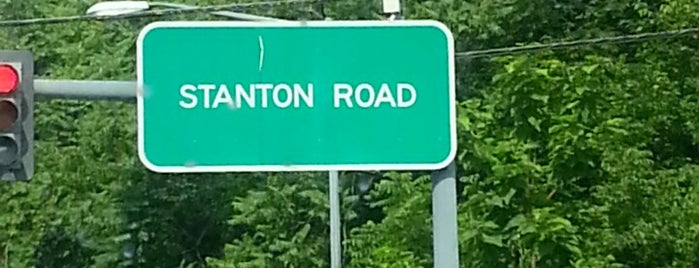 Stanton Road is one of สถานที่ที่ Sneakshot ถูกใจ.