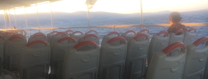 Chios Ferry is one of Tempat yang Disukai Peter.