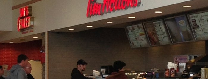 Tim Hortons is one of Benさんのお気に入りスポット.