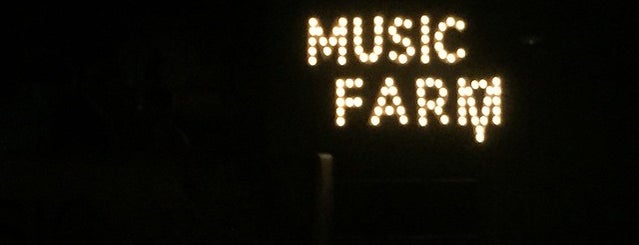 Music Farm Columbia is one of Mat'ın Beğendiği Mekanlar.